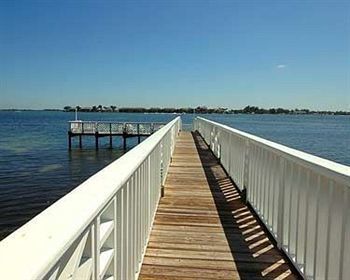 Tradewinds Resort By Resortquest Bradenton Beach Bagian luar foto